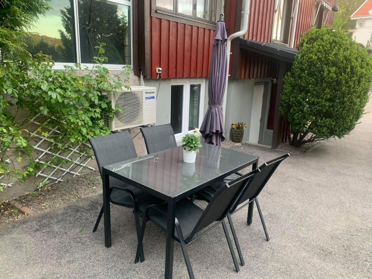 Nyrenoverat Kaellarlaegenhet Apartment Ljungskile Exterior photo